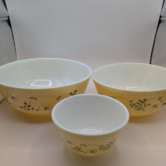 Vintage Pyrex Shenandoah Nesting Mixing Bowl Set Of 3  #404/403/401 - Picture 1 of 14